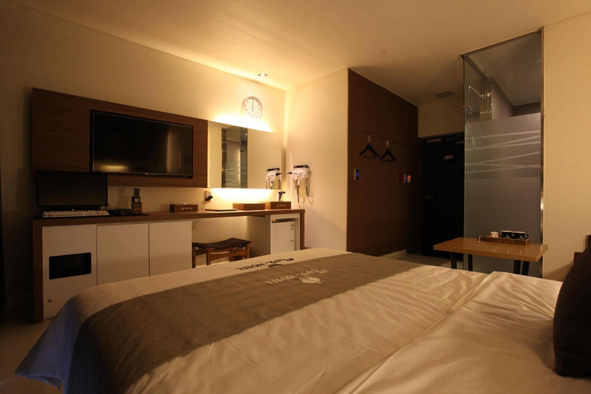 Drive In Hotel Tiamo Pocheon-si Exterior foto