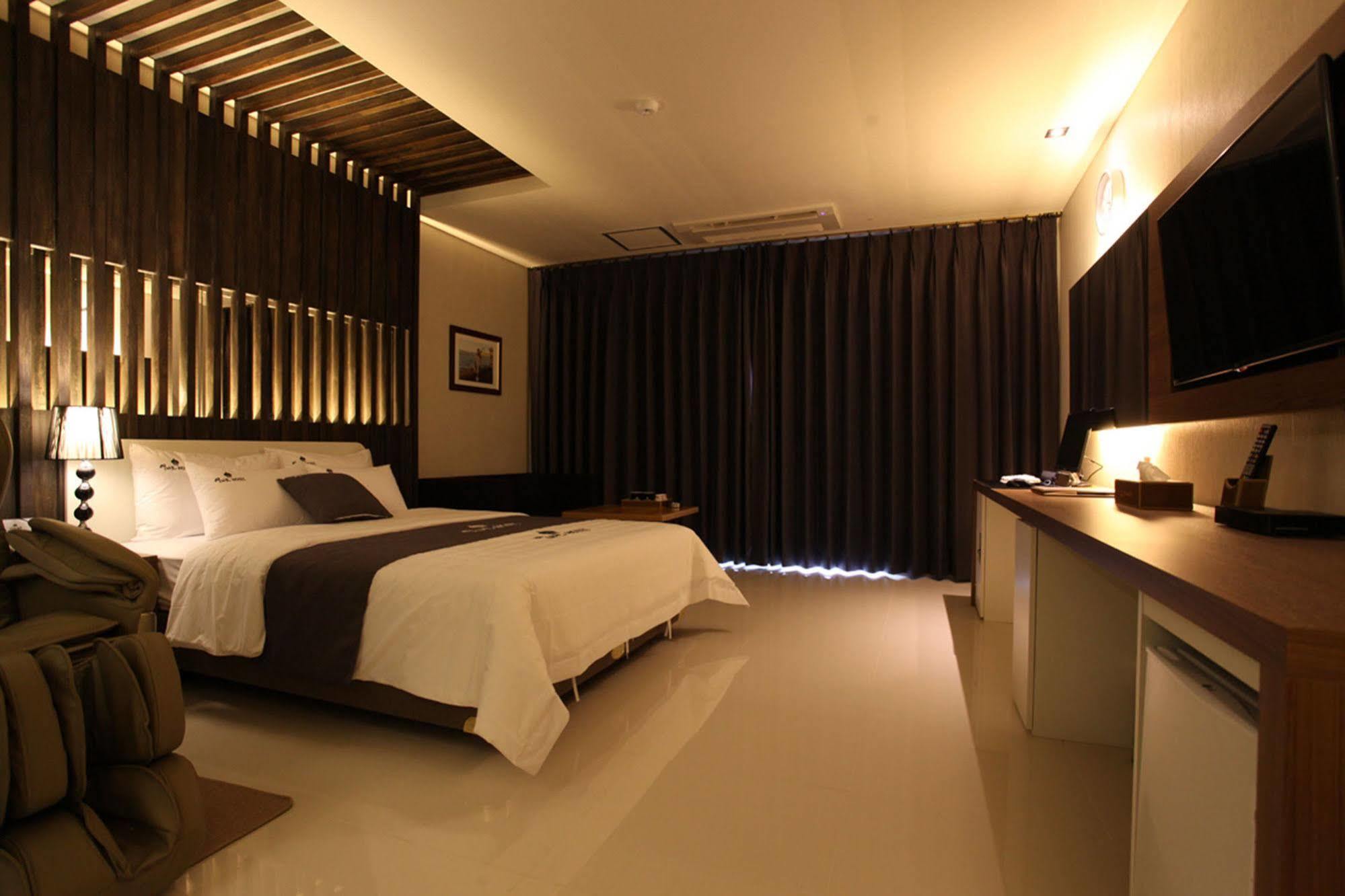Drive In Hotel Tiamo Pocheon-si Exterior foto
